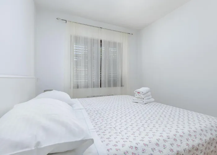 Valentino Apartment