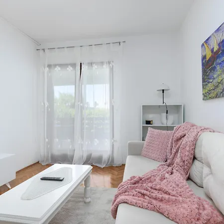 Apartment Valentino *